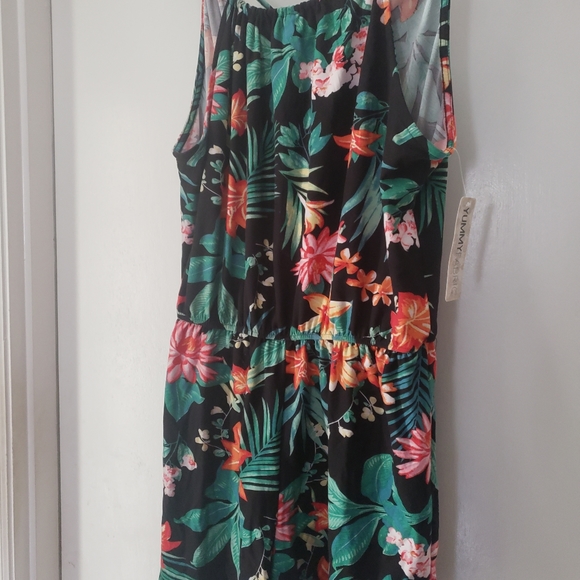 Just In: New Juniors Super Soft Floral Romper - Picture 5 of 10